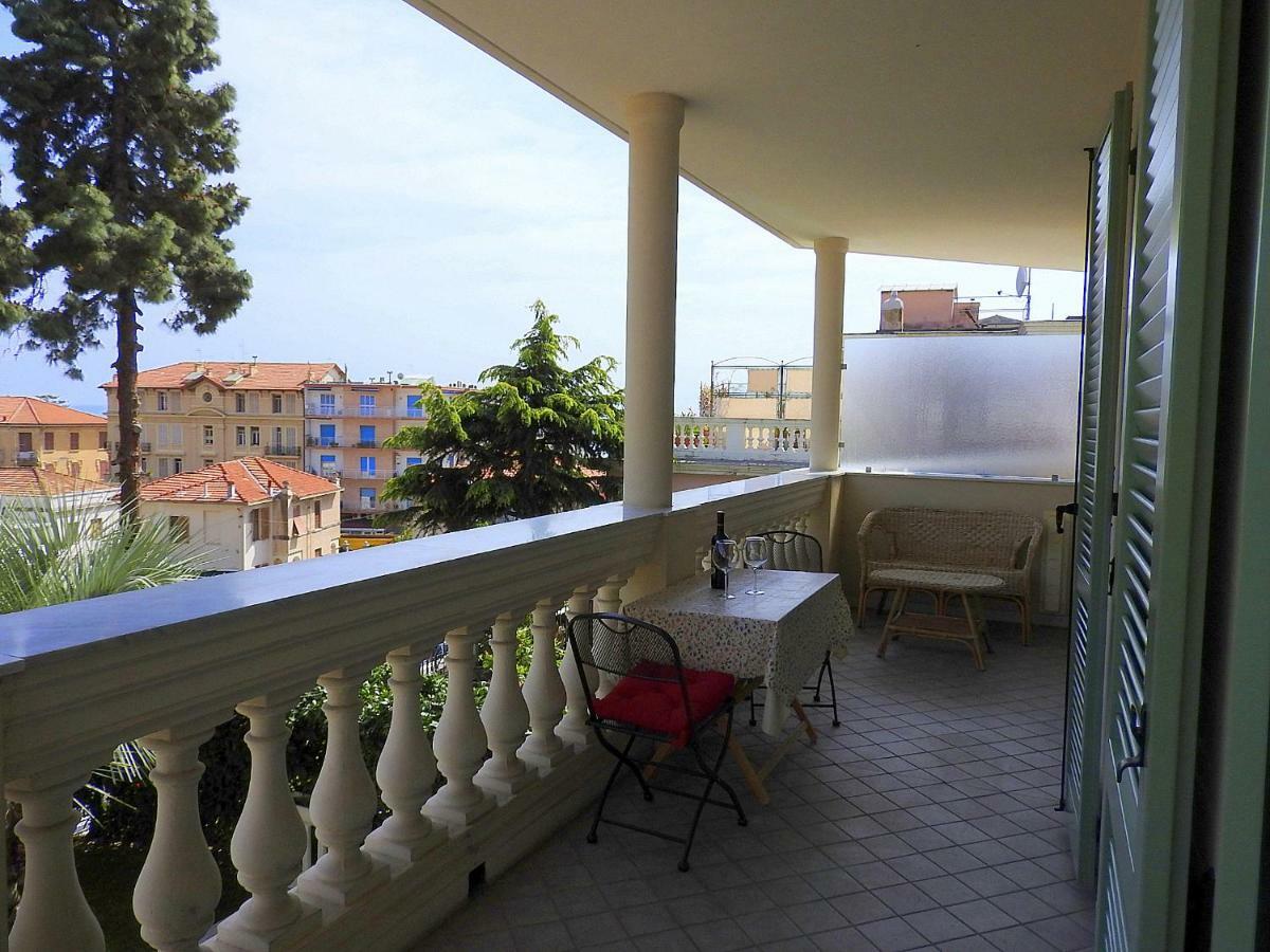 Villa Emma Ospedaletti Bagian luar foto